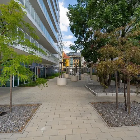 Elegancki Z Parkingiem Blisko Starego Miasta By Renters * Breslau