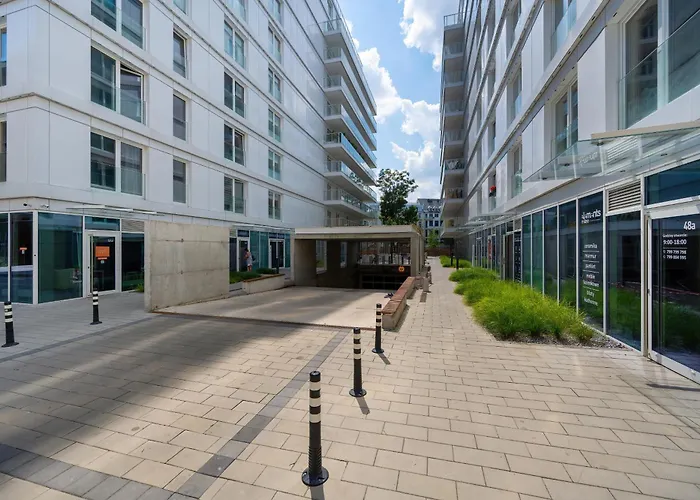 Apartment Elegancki Z Parkingiem Blisko Starego Miasta By Renters Wroclaw