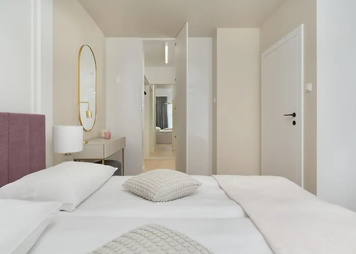 Apartment Elegancki Z Parkingiem Blisko Starego Miasta By Renters *