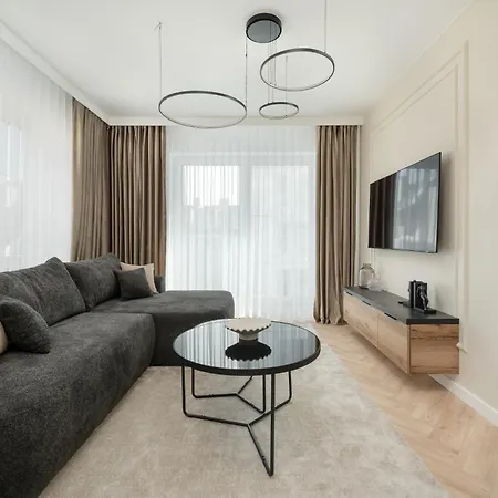 Elegancki Z Parkingiem Blisko Starego Miasta By Renters *