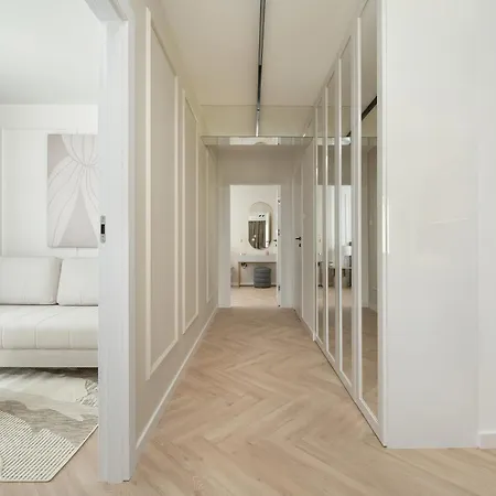 Apartment Elegancki Z Parkingiem Blisko Starego Miasta By Renters