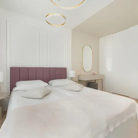 Elegancki Z Parkingiem Blisko Starego Miasta By Renters * Wroclaw