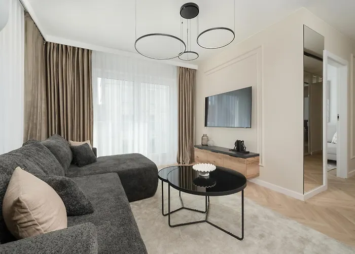 Elegancki Z Parkingiem Blisko Starego Miasta By Renters